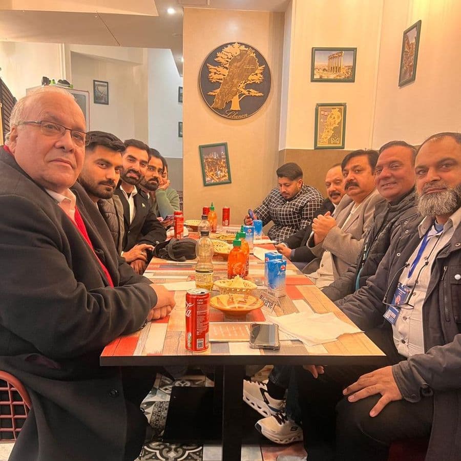 Delegates at a working lunch